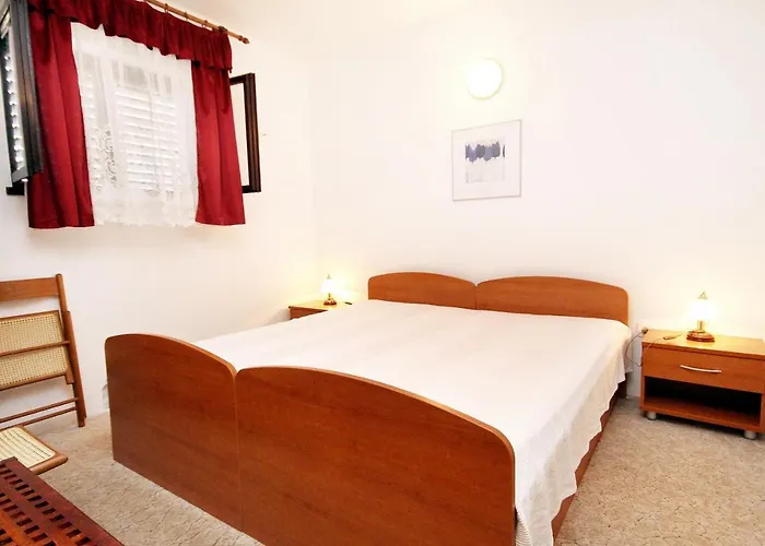 By The Sea Brgulje, - 6243 *